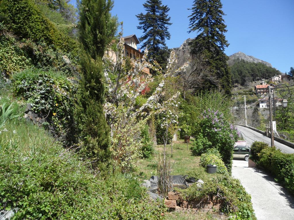 Chambres D'Hotes Casa Sylvana Saint-Dalmas-de-Tende Esterno foto