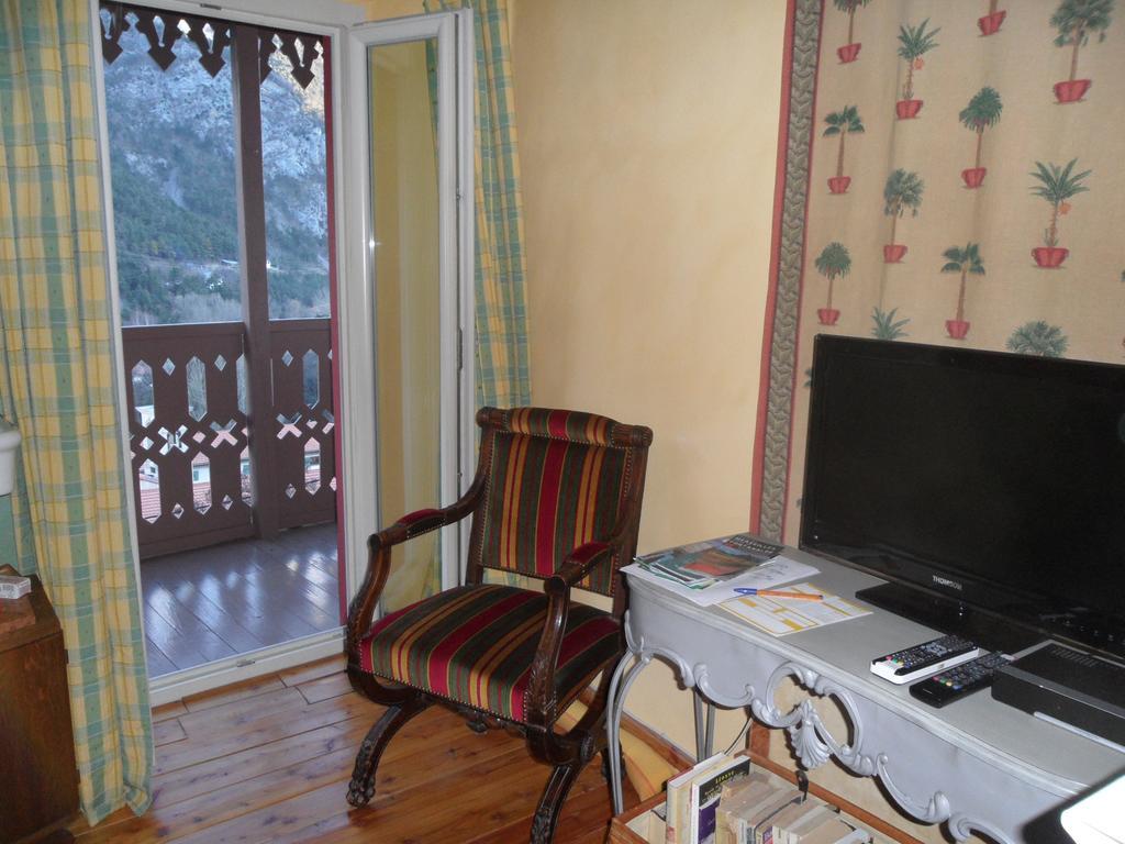 Chambres D'Hotes Casa Sylvana Saint-Dalmas-de-Tende Camera foto