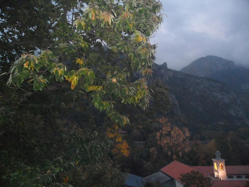 Chambres D'Hotes Casa Sylvana Saint-Dalmas-de-Tende Esterno foto